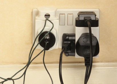 overloaded-plug-socket